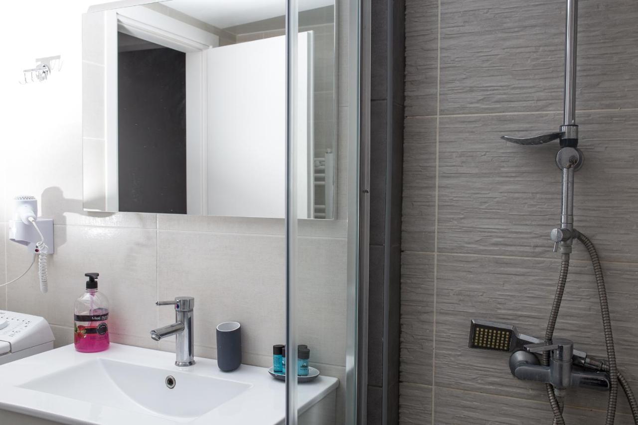 Voula'S Apartment Athens Ngoại thất bức ảnh